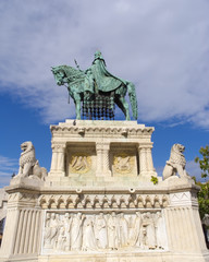 Obraz premium Saint Stephen's Statue in Budapest