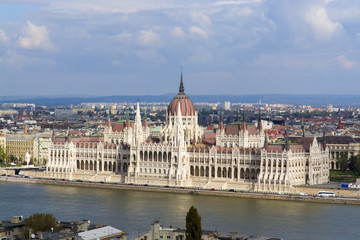Fototapeta na wymiar Hungarian Parliament in Budapest
