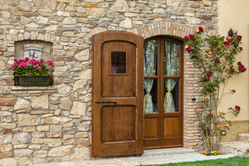 Fototapeta na wymiar Elegant wooden door
