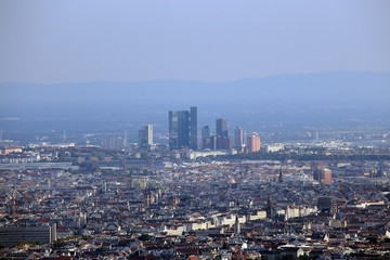 Fototapeta na wymiar Aerial View of Vienna from Kahlenberg