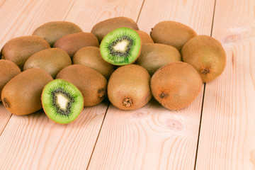 Bunch of kiwi fruits whole.
