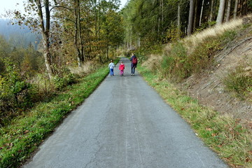 Obraz premium Wandern mit Kindern