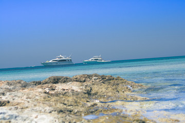 Fototapeta premium Yacht am Strand