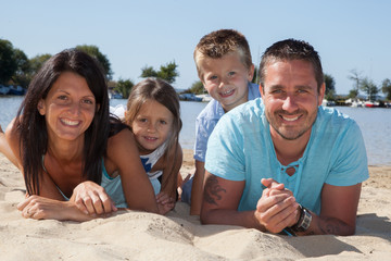 Famille de 4 joie