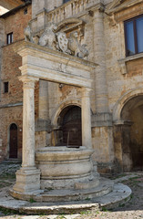 Obraz premium Antico pozzo in Montepulciano, Siena
