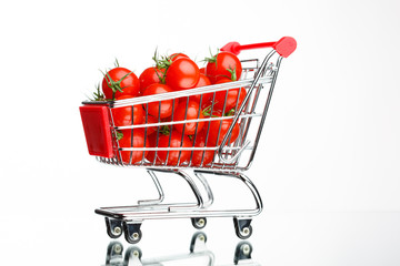 shopping cart with tomatoes