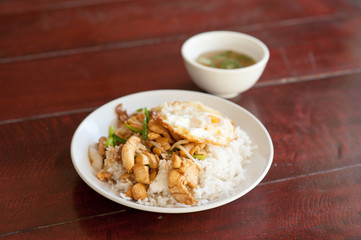 Fried sweet peper with pork meat.
