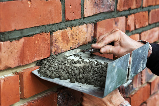 Jointing exposed brickwork