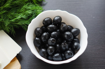 olives in a bowl
