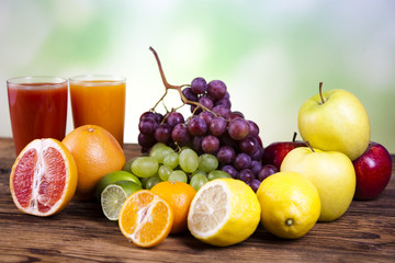 Fototapeta na wymiar Fruits, vegetables, fruit juices, vegetable juices, healthy food