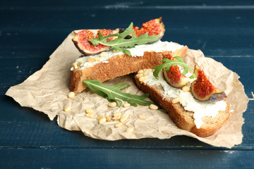 Tasty sandwiches with sweet figs and cottage cheese
