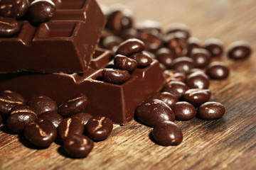 Coffee beans with chocolate glaze and dark chocolate