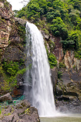 Fototapeta na wymiar Power and beauty of the waterfalls.