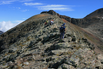 Randonneurs sur l'Arête de Brouffier, alt 2650 m