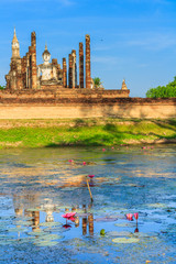 Sukhothai historical park: the old town of Thailand in 800 years