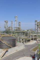 Obraz premium Chemical container tank in industrial plant