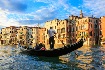 Gondolier on the Grand Canal, Venice Italy - obrazy, fototapety, plakaty