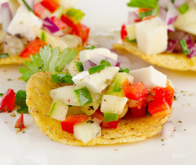 Corn nachos with vegetables