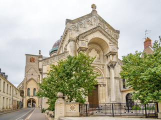 Fototapeta na wymiar Church Saint-Martin in Tours