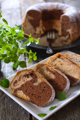 Marble cake slices