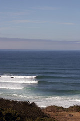 Wellen an der Küste Portugals