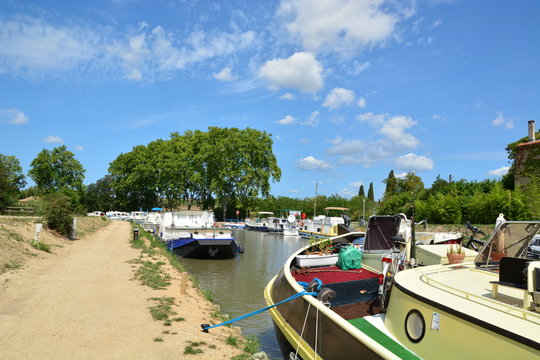 Canal du Midi in Capestang, Languedoc, France