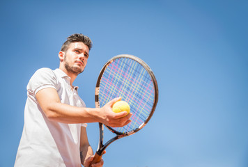 Tennis player ready to play