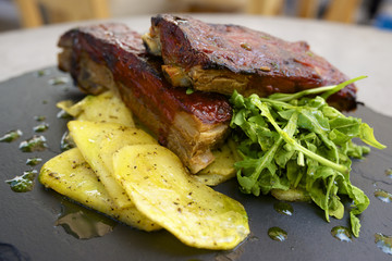 Rib with potatoes