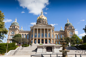 Fototapeta na wymiar Iowa State Capitol Building, Des Moines