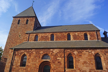 Fototapeta na wymiar Pfarrkirche St. Joahnnes d.Täufer in NIDEGGEN ( Eifel )