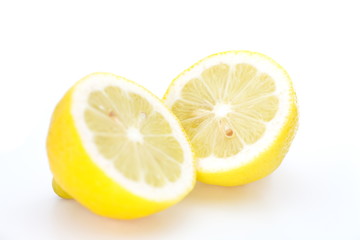 Fototapeta na wymiar lemon slice isolated on a white background
