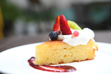 cheese cake with fruits