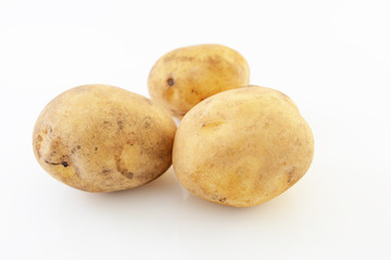 新鮮なジャガイモ