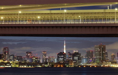 Obraz premium Tokyo Bay at Rainbow Bridge and tokyo tower