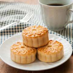 mooncake , traditional chinese foods during mid autumn festival