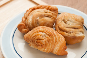 Curry Puffs (Epok-Epok / Karipap Pusing) - Deep Fried Malaysian