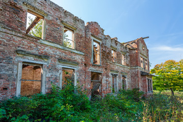 Obraz premium Old, abandoned, overgrown ruins
