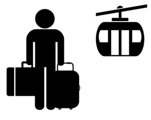 Touriste devant un téléphérique