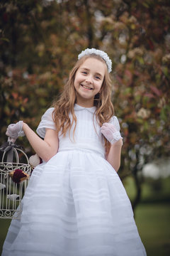 ni&ntilde;a con la jaula