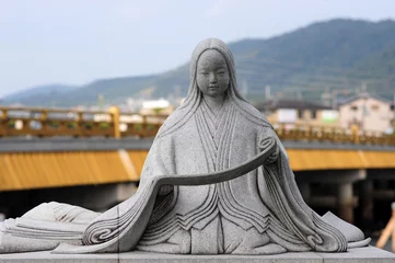 Tableaux ronds sur plexiglas Anti-reflet Monument historique Statue of Murasaki shikibu