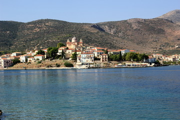 Fototapeta na wymiar galaxidi town next to the Mediterranean sea in greece