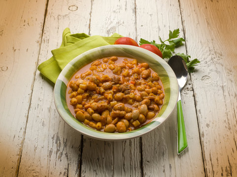 pasta with beans, traditional italian recipe