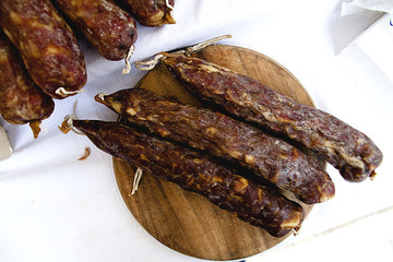 Salsiccia italiana al mercato