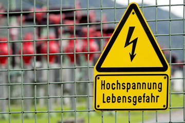 Warnschild Hochspannung Lebensgefahr