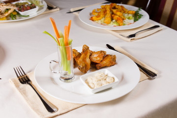 Chicken Wings with Vegetables and Dip