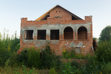 Fototapeta na wymiar construction of the brick house