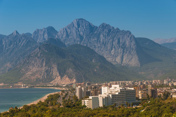 Obraz premium Modern cityscape and nature of beautiful Antalya, Turkey