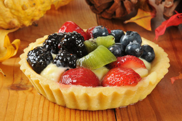 Holiday fruit tart