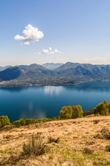 Blick über den Lago Maggiore in Italien