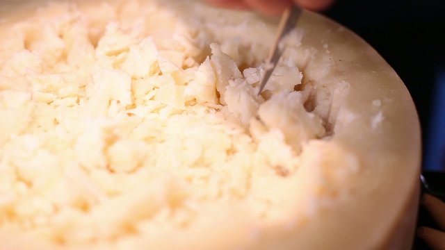 Queso parmesano en trozos